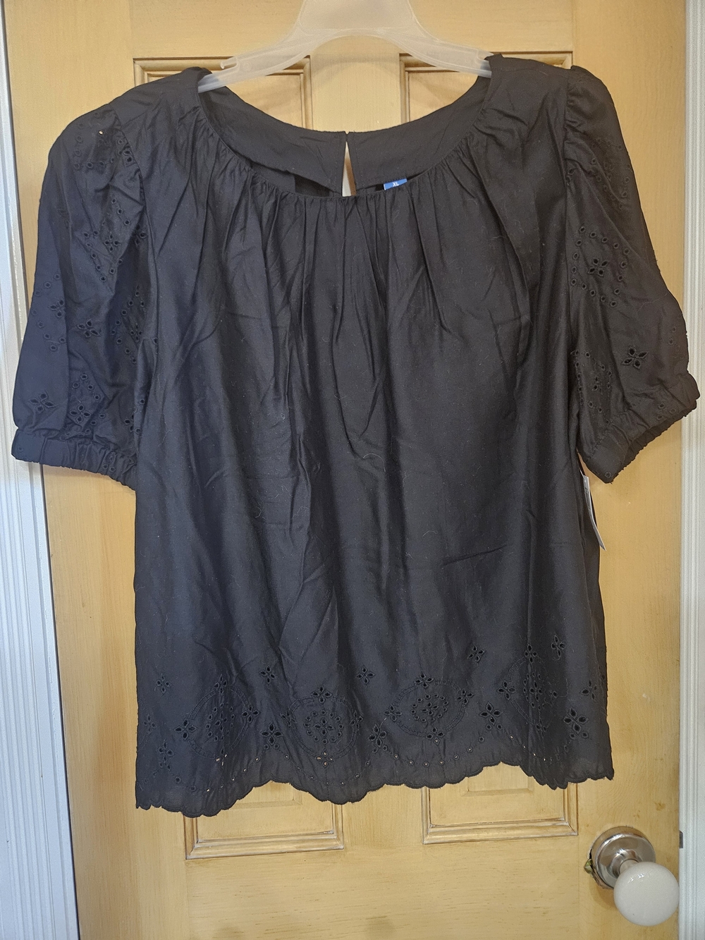 Old Navy Black Eyelet Puff Sleeve Blouse